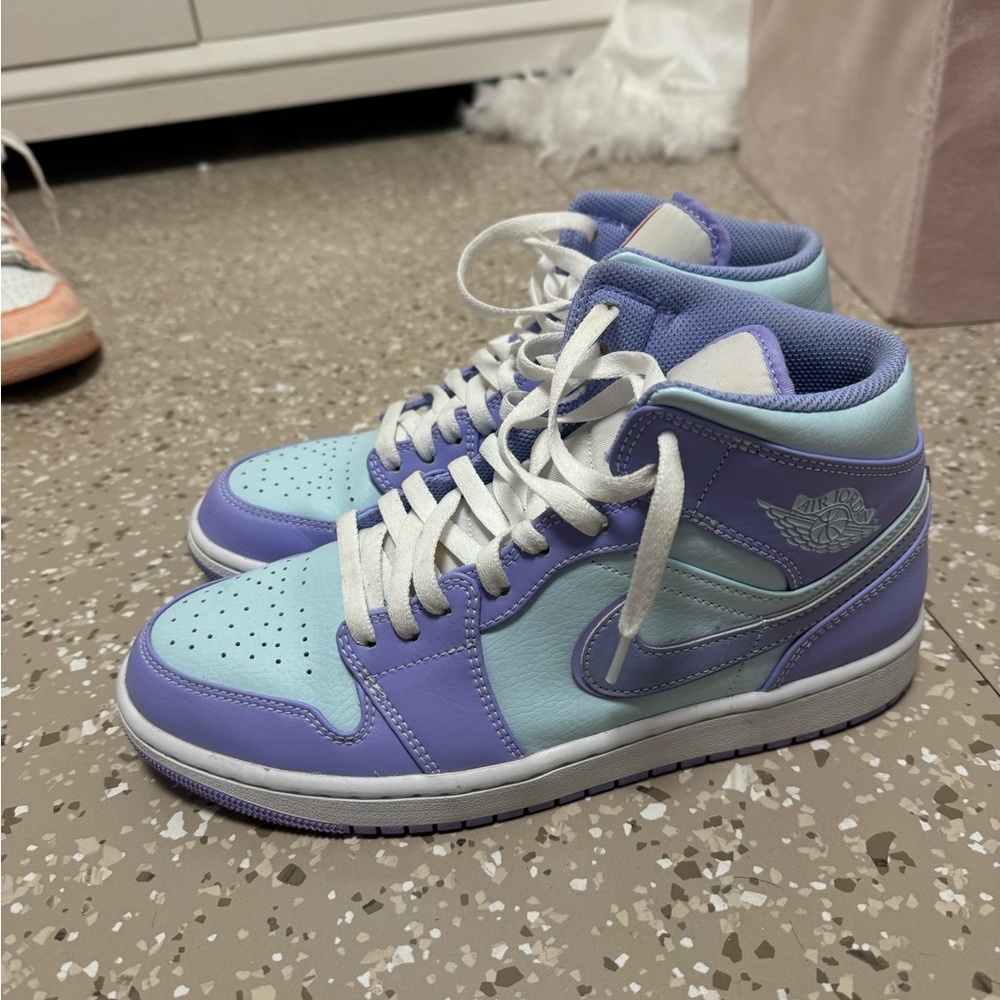 Gently work Nikes